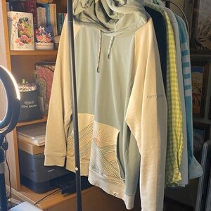 Happy Camper Men's Green and Cream Hoodie